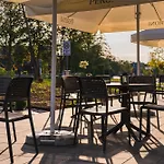 Easy One Premium Art Aparthotel