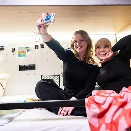 Easy One Premium Art 公寓式酒店 3*