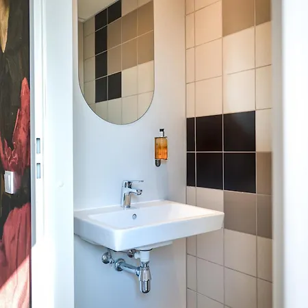 Aparthotel Easy One Premium Art 3*