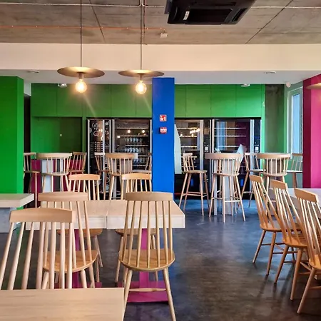 Easy One Premium Art Lägenhetshotell 3*