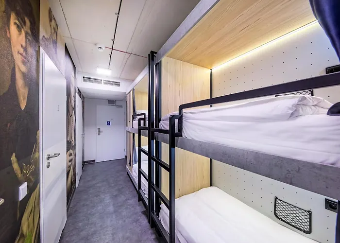 Easy One Premium Art 3* クラクフ